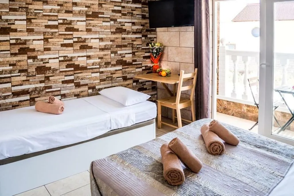 *** Affittacamere Hostel Poseidon - Hm El Tablero  Spagna